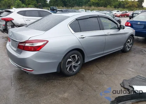 2017 Honda Accord Lx z USA, uszkodzony, nr VIN 1HGCR2F32HA234518